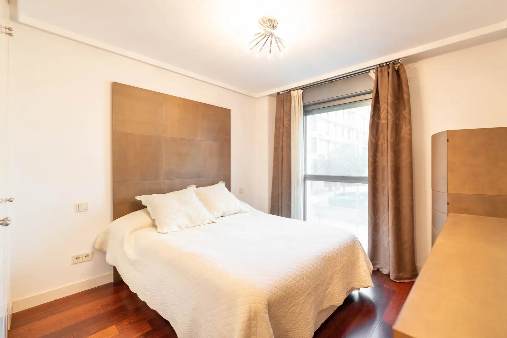Schlafzimmer von Wohnung zur Miete in Madrid mit Klimaanlage, Heizung und Abstellraum
