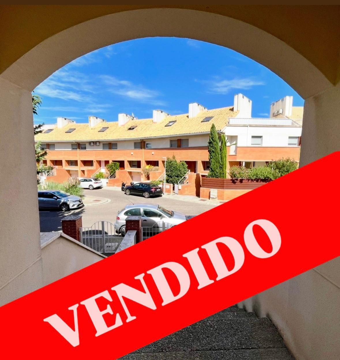 Exterior view of House or chalet for sale in Tudela  with Air Conditioner, Heating and Private garden