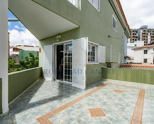 Exterior view of House or chalet for sale in  Santa Cruz de Tenerife Capital  with Air Conditioner and Terrace