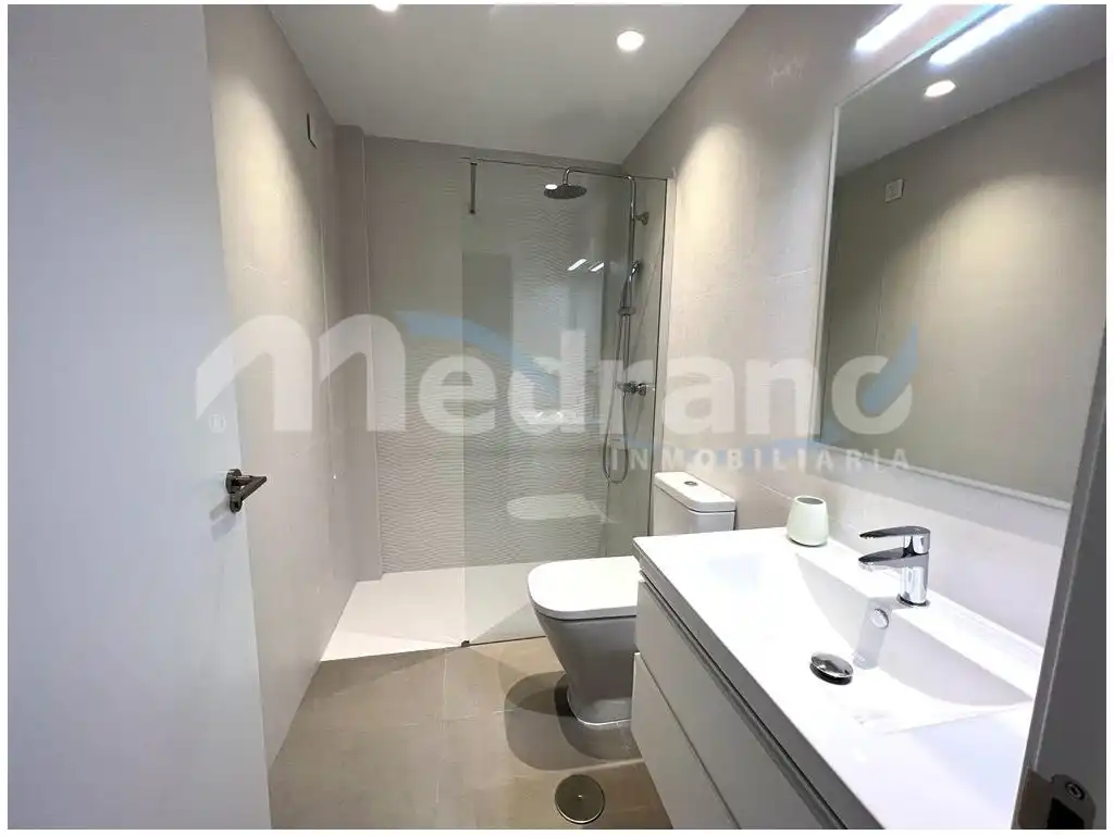 Bathroom of Apartments for sale in L'Alfàs del Pi  with Air Conditioner, Terrace and Swimming Pool