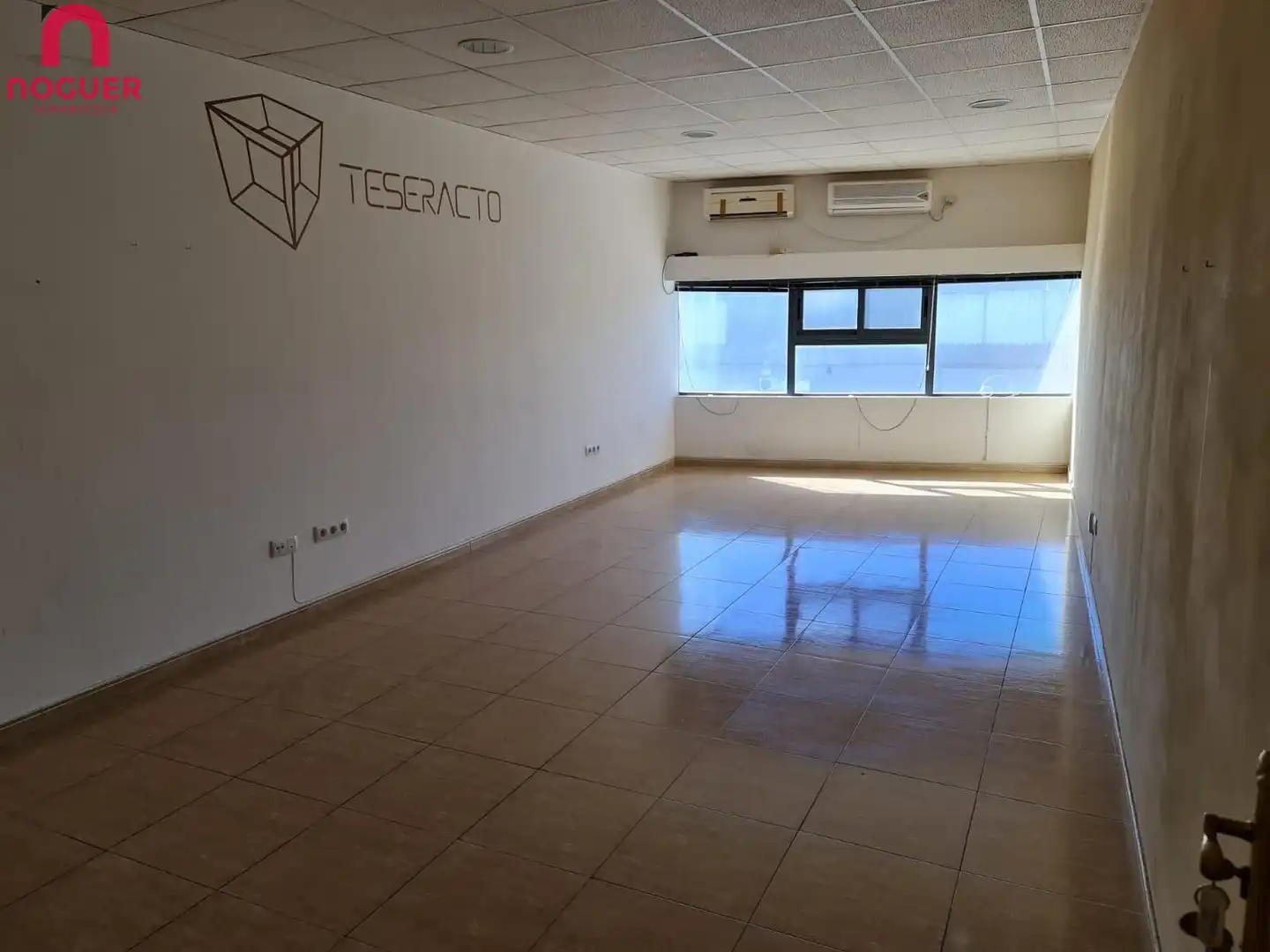Ufficio in affitto a Sur