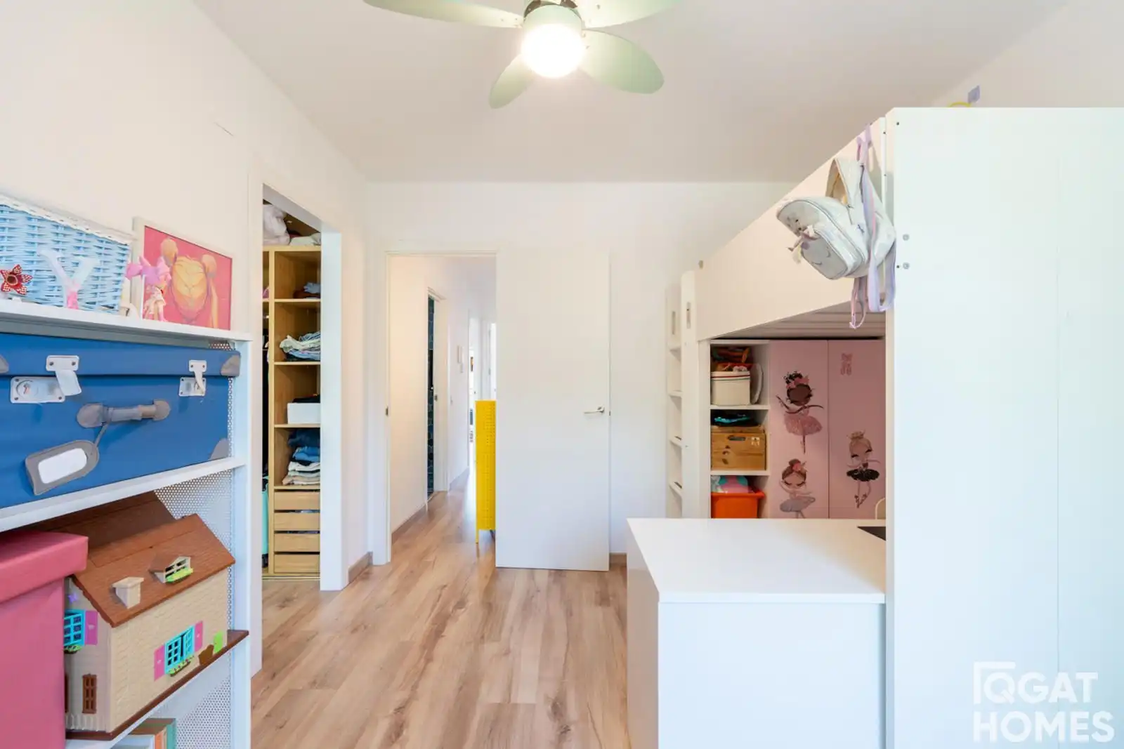 Habitación de Casa adosada en venta en Sant Cugat del Vallès con Aire acondicionado, Calefacción y Trastero
