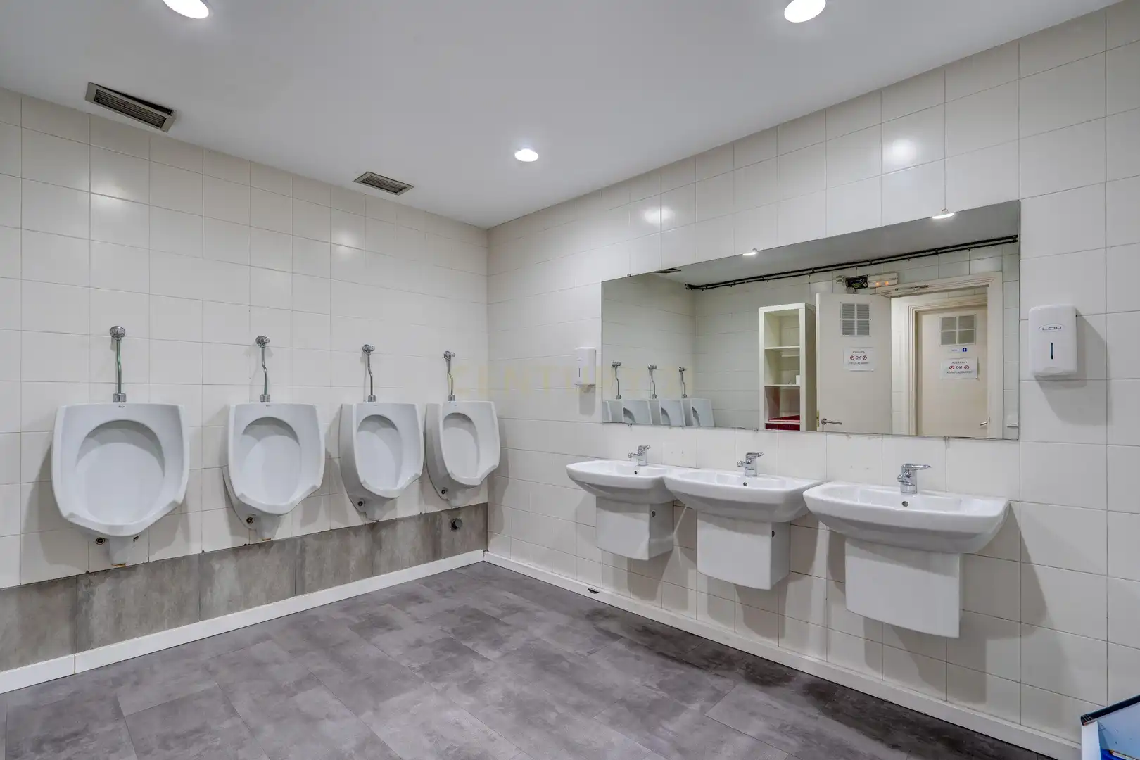 Bathroom of Office for sale in Irun   with Air Conditioner