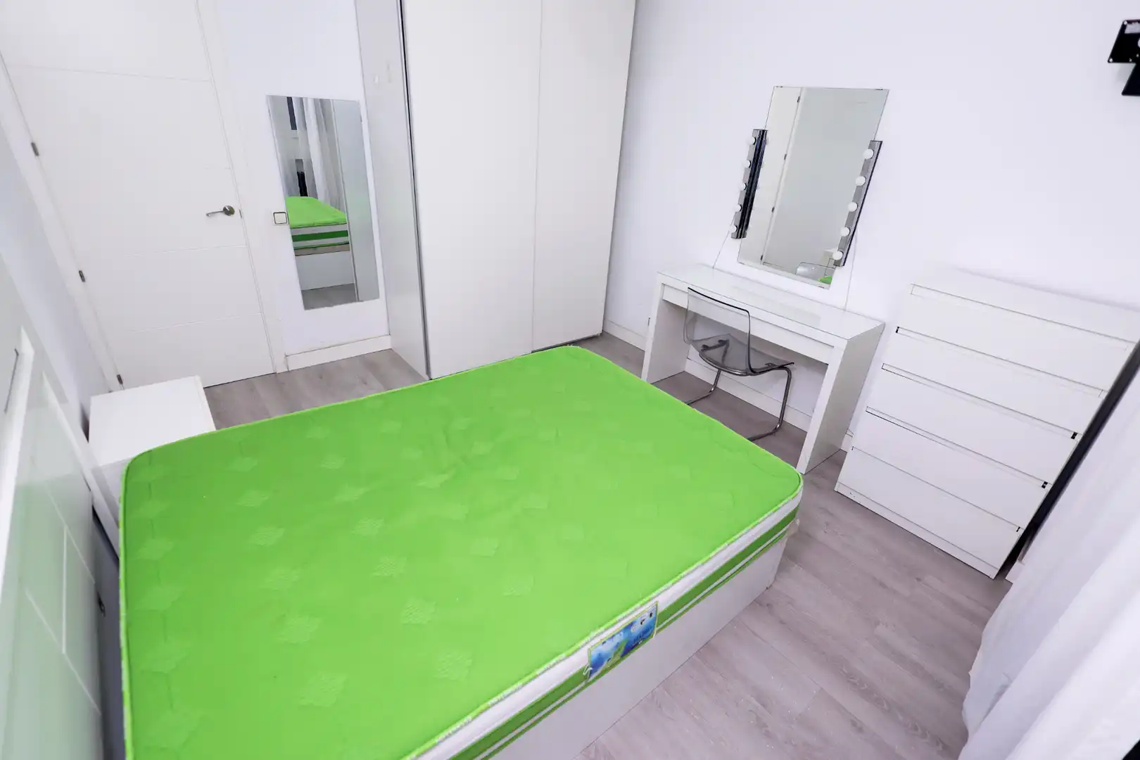Habitación de Piso en venta en Mejorada del Campo con Calefacción, Trastero y Amueblado