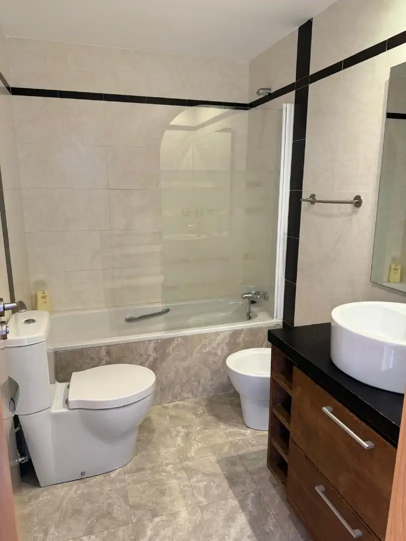Badezimmer von Dachboden zur Miete in Cuarte de Huerva mit Klimaanlage, Heizung und Parkett