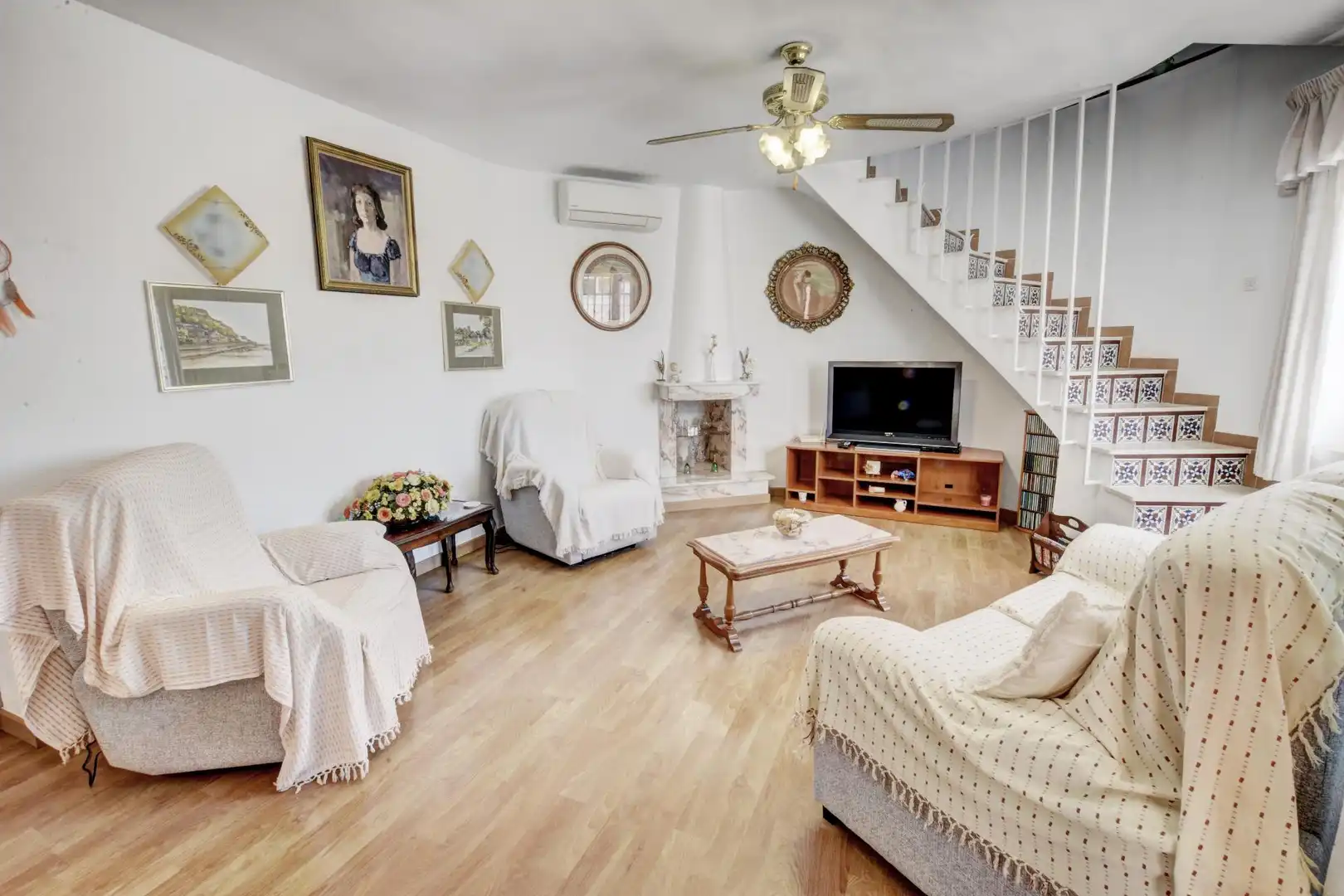 Living room of Detached homes for sale in Benalmádena  with Air Conditioner, Heating and Terrace