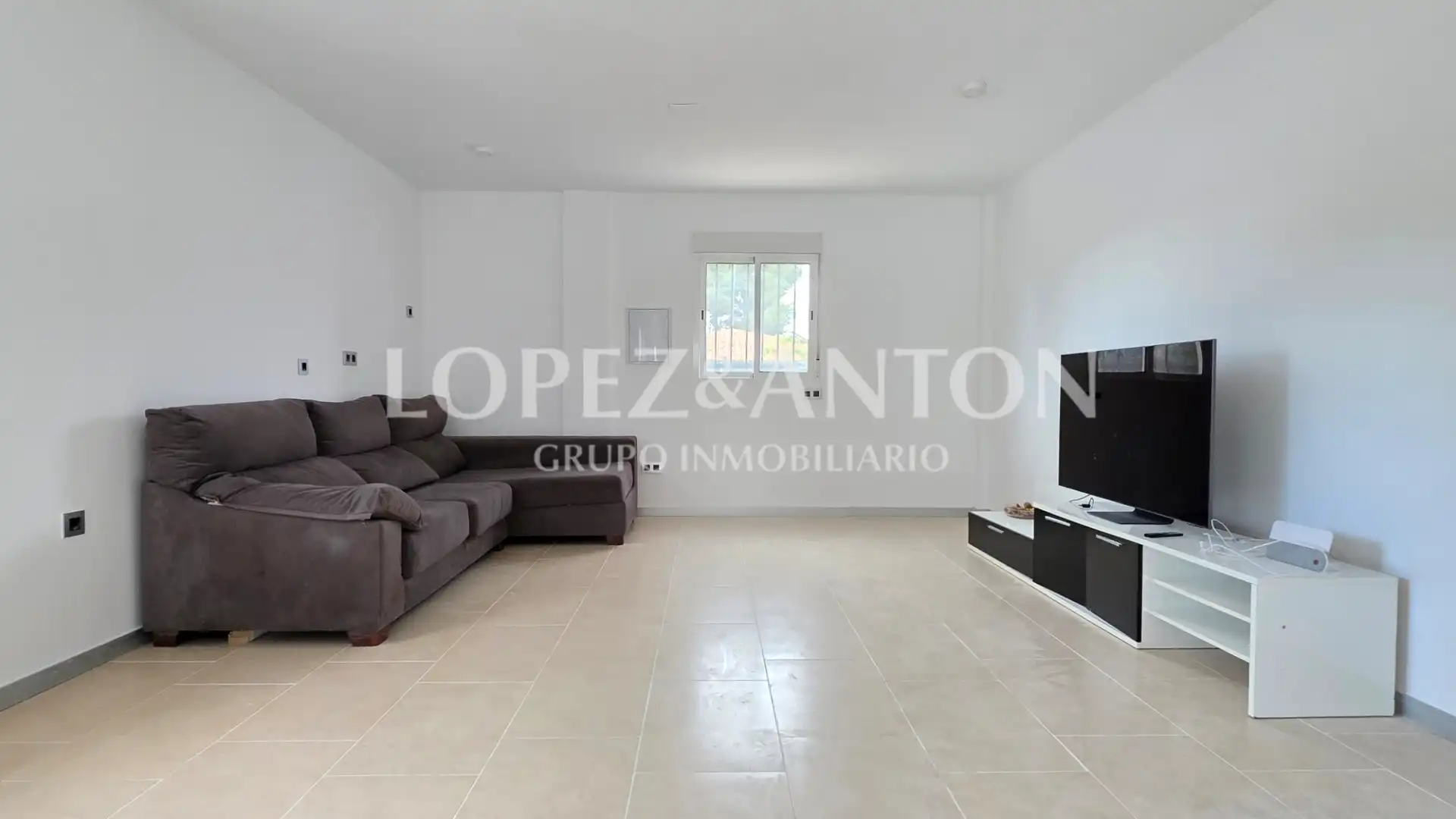 Living room of Houses for sale in L'Eliana  with Air Conditioner, Heating and Private garden