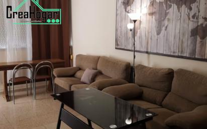 Living room of Flat to rent in  Sevilla Capital  with Air Conditioner, Terrace and Furnished