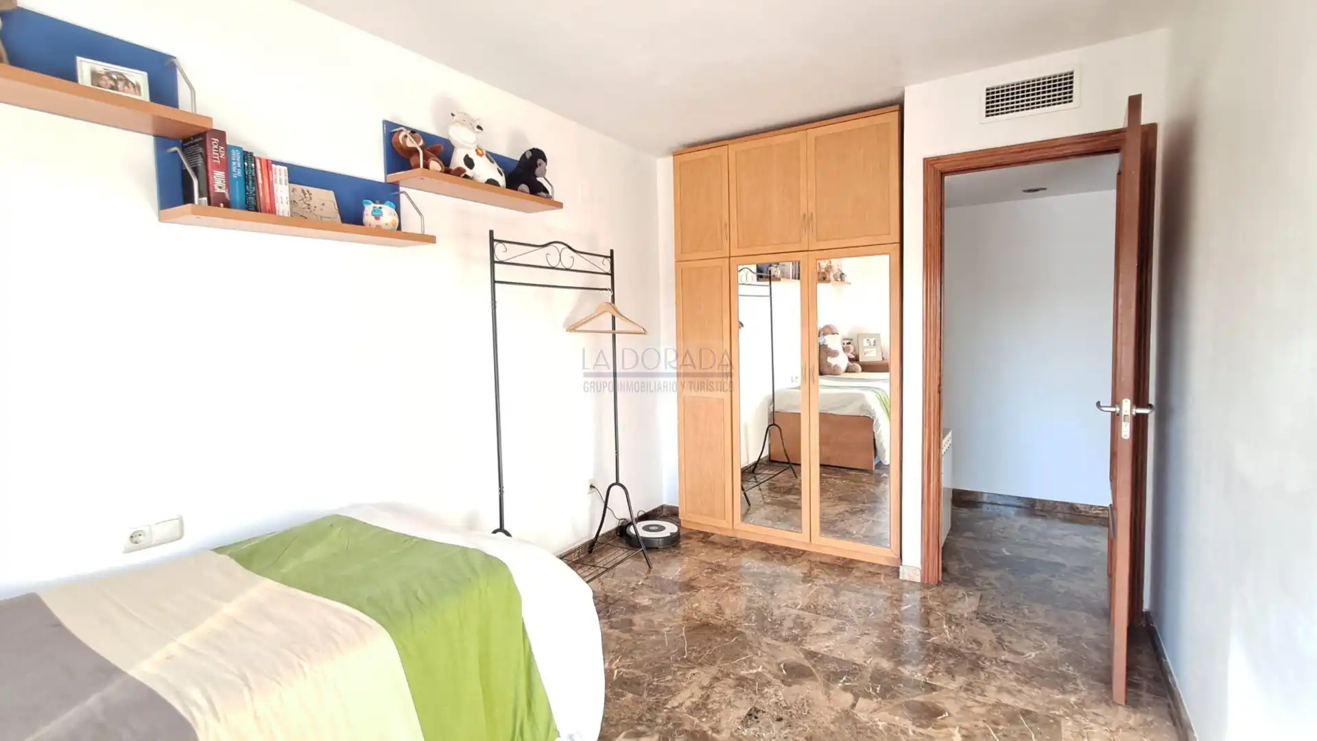 Adosado con terraza en venta en Carrer Belgrad, imagen 9