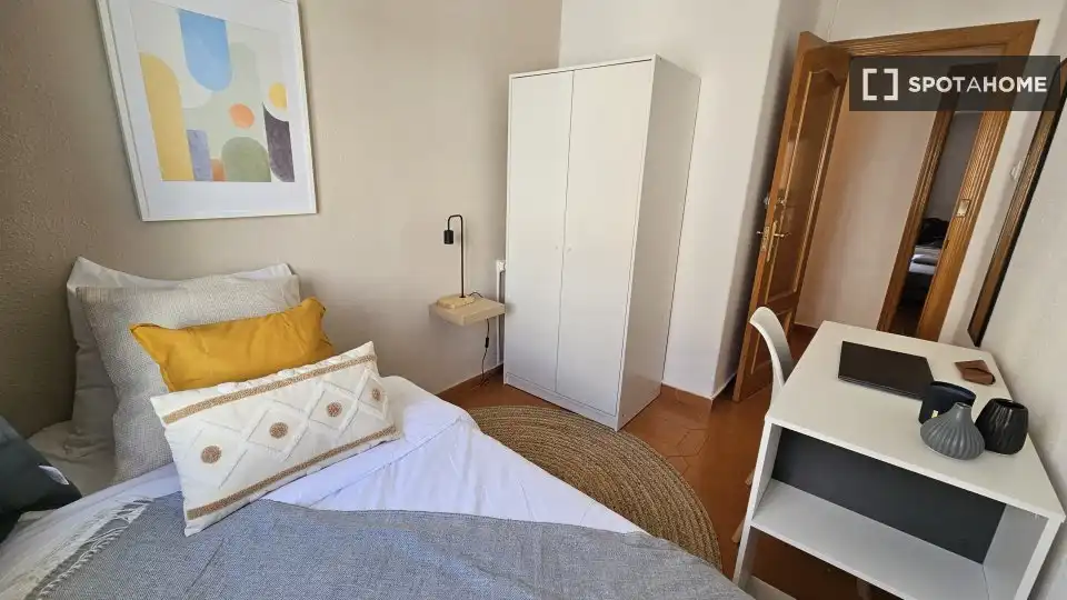 Habitación en Trinitat