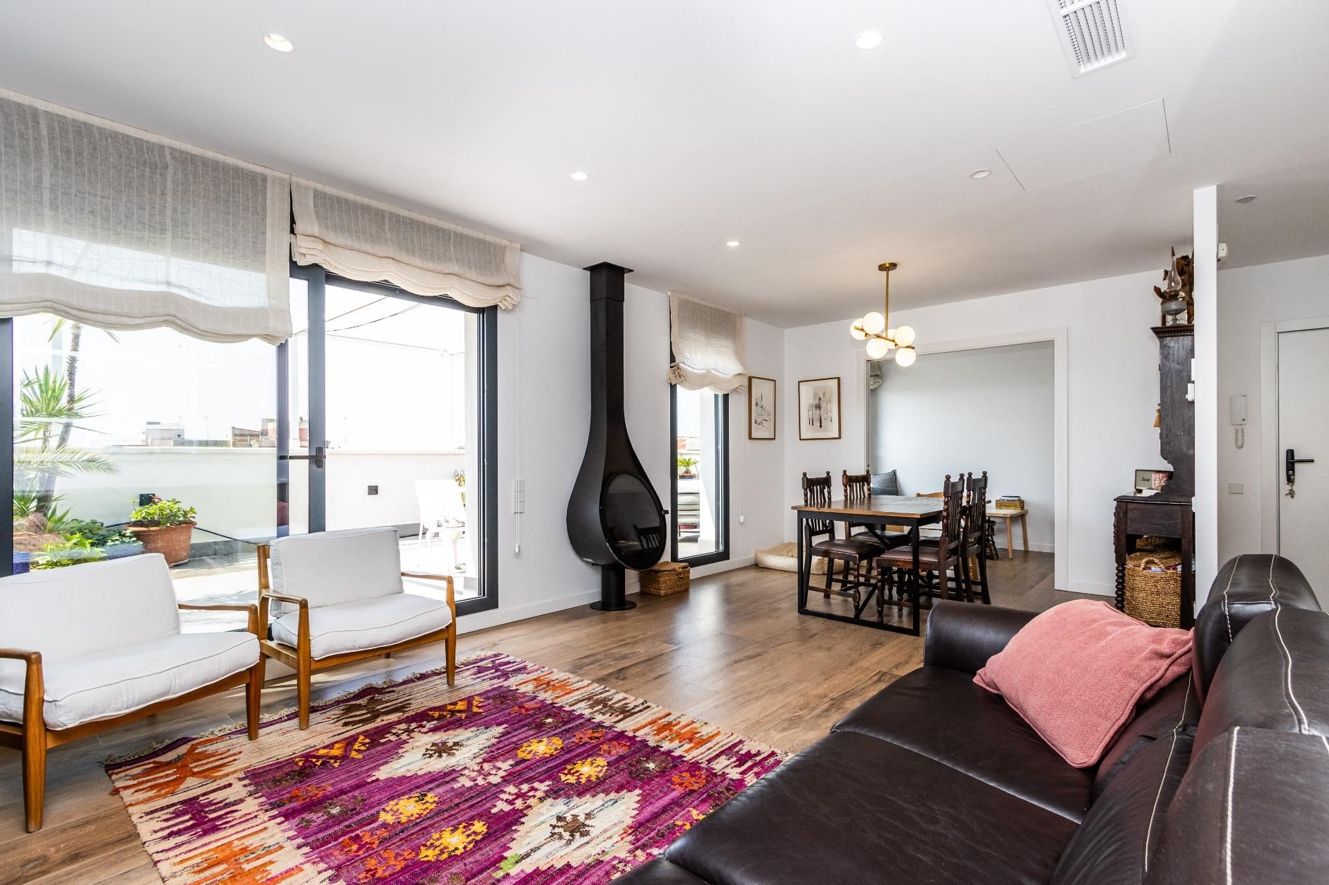 Living room of Flat for sale in Terrassa  with Air Conditioner, Heating and Terrace