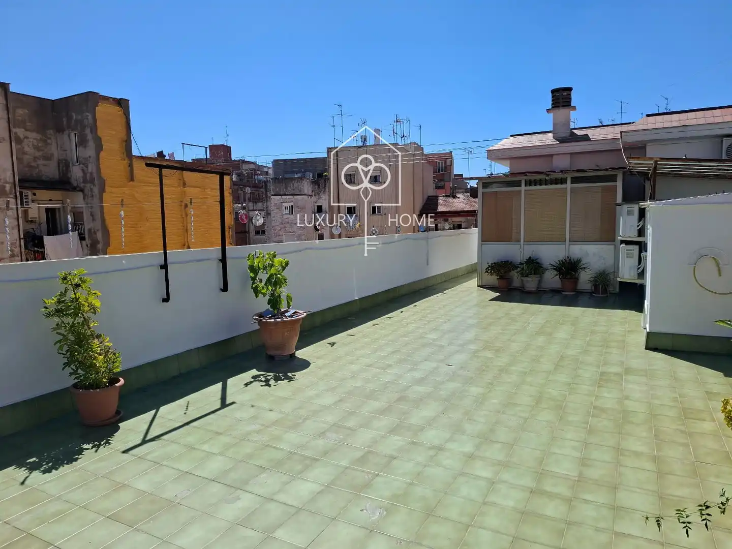 Terraza de Ático en venta en L'Hospitalet de Llobregat con Aire acondicionado, Calefacción y Parquet