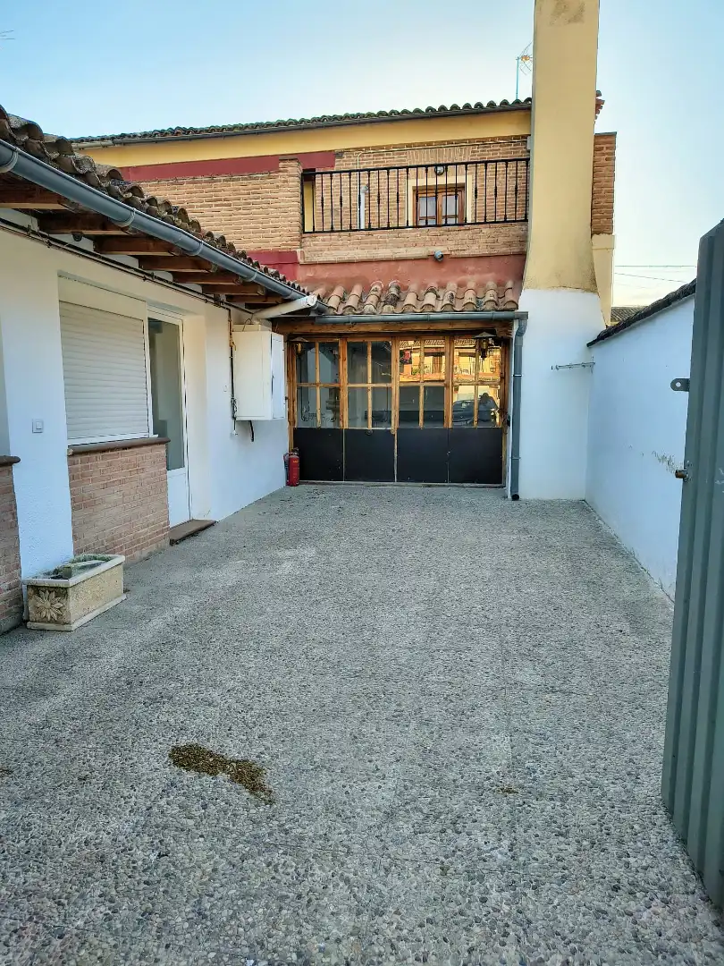 Houses for rent in Calle Fresnos, 14, La Montaña - El Cortijo
