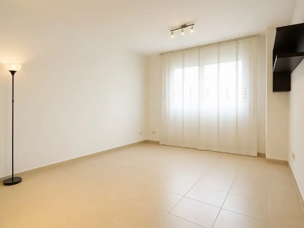 Flat with lift for sale in Carrer del Doctor R. Roig 2, imagen 4
