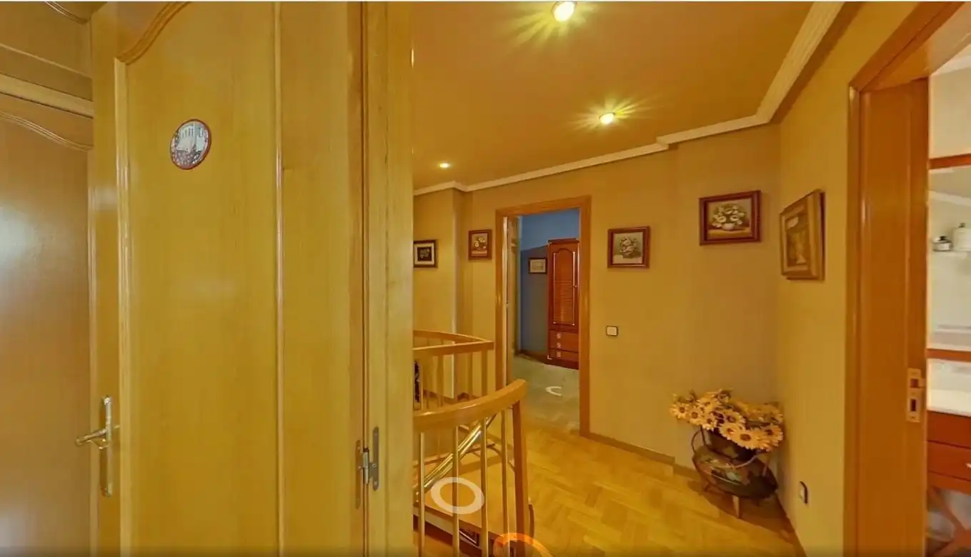 Dúplex en venta en Oviedo  con Calefacción, Parquet y Terraza