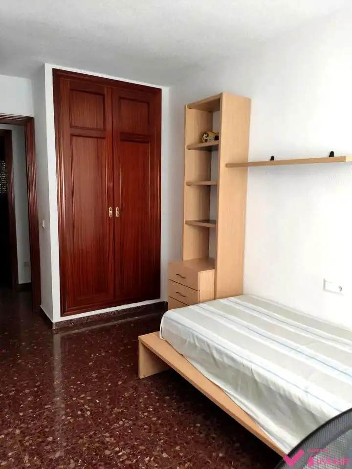 Bedroom of Flat for rent in Valencia  with Air Conditioner, Heating and Furnished