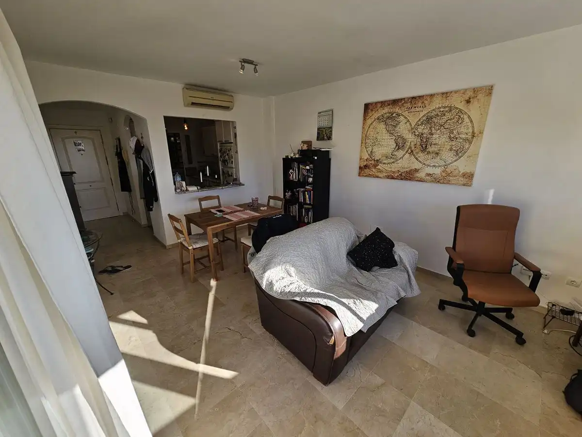 Sala d'estar de Apartament en venda en Mijas amb Aire condicionat, Terrassa i Traster