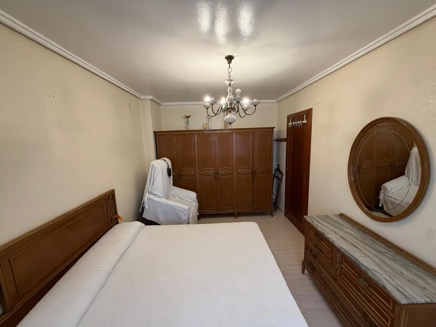 Habitación de Piso en venta en Ausias March