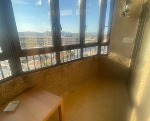 Dormitori de Pis de lloguer en Elche / Elx amb Aire condicionat, Terrassa i Balcó