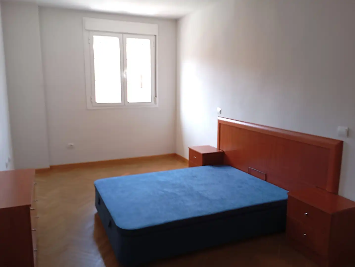 Dormitori de Apartament de lloguer en Aranjuez amb Aire condicionat, Calefacció i Parquet