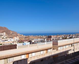 Vista exterior de Apartament en venda en Roquetas de Mar amb Aire condicionat i Terrassa