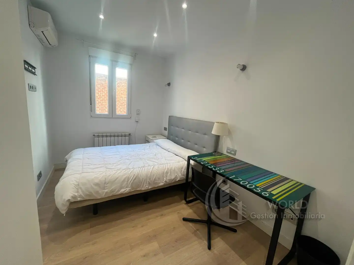 Bedroom of Flat for rent in Madrid  with Air Conditioner, Heating and Furnished