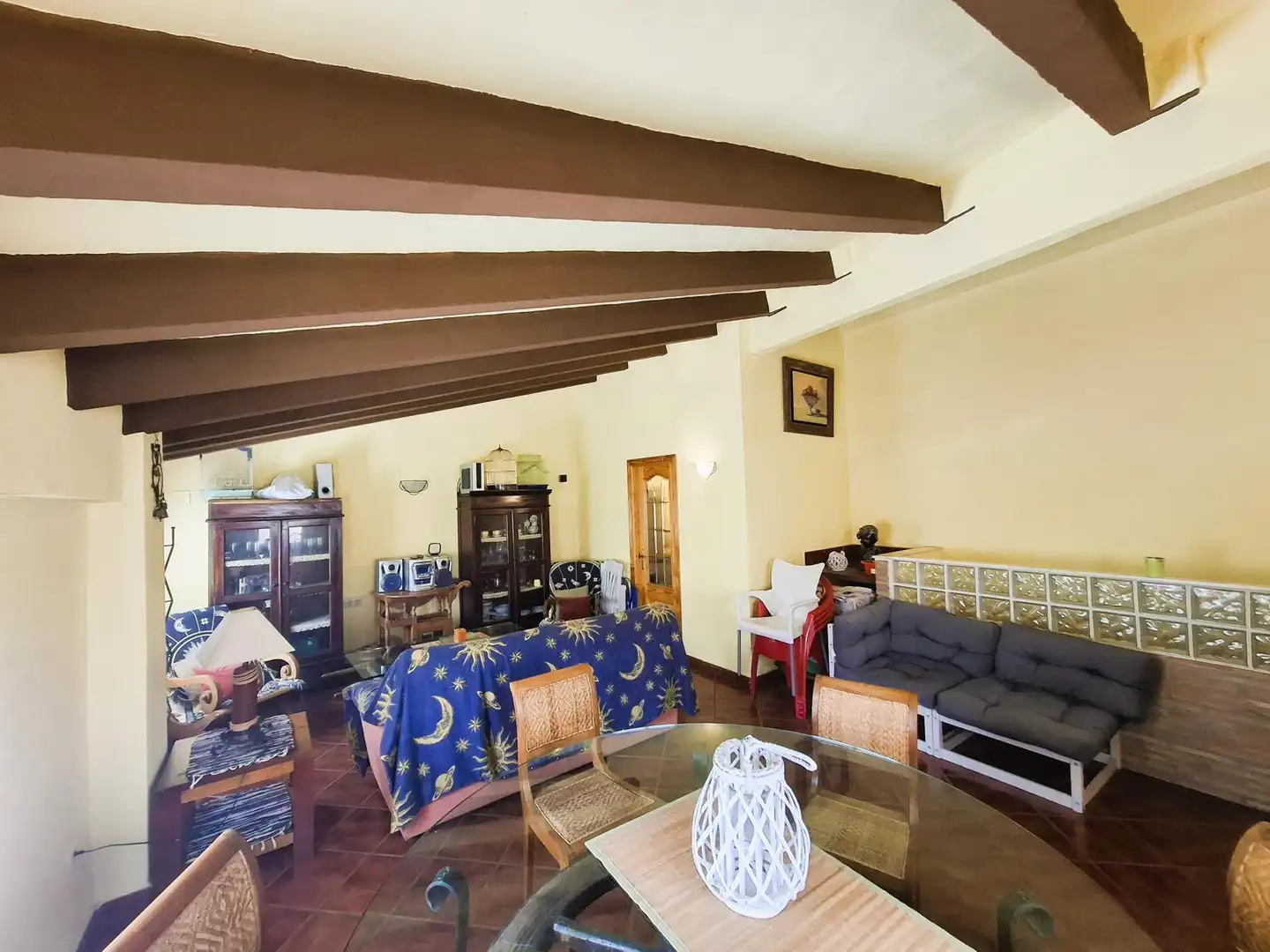 Sala d'estar de Casa adosada en venda en Ontinyent amb Terrassa