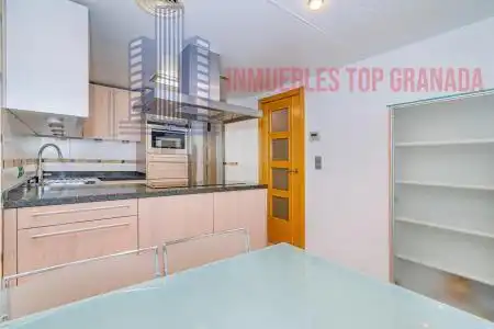 Dúplex en venta en Torre de Comares, Barrio de Zaidín