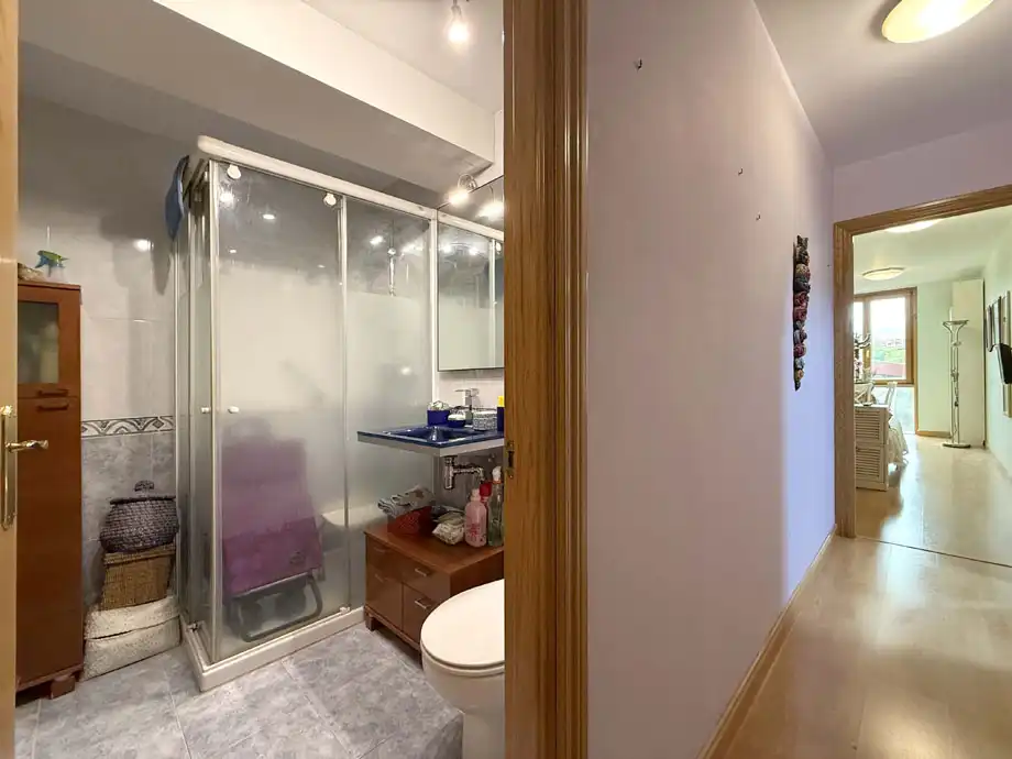 Baño de Piso en venta en Vitoria - Gasteiz con Calefacción, Trastero y Amueblado