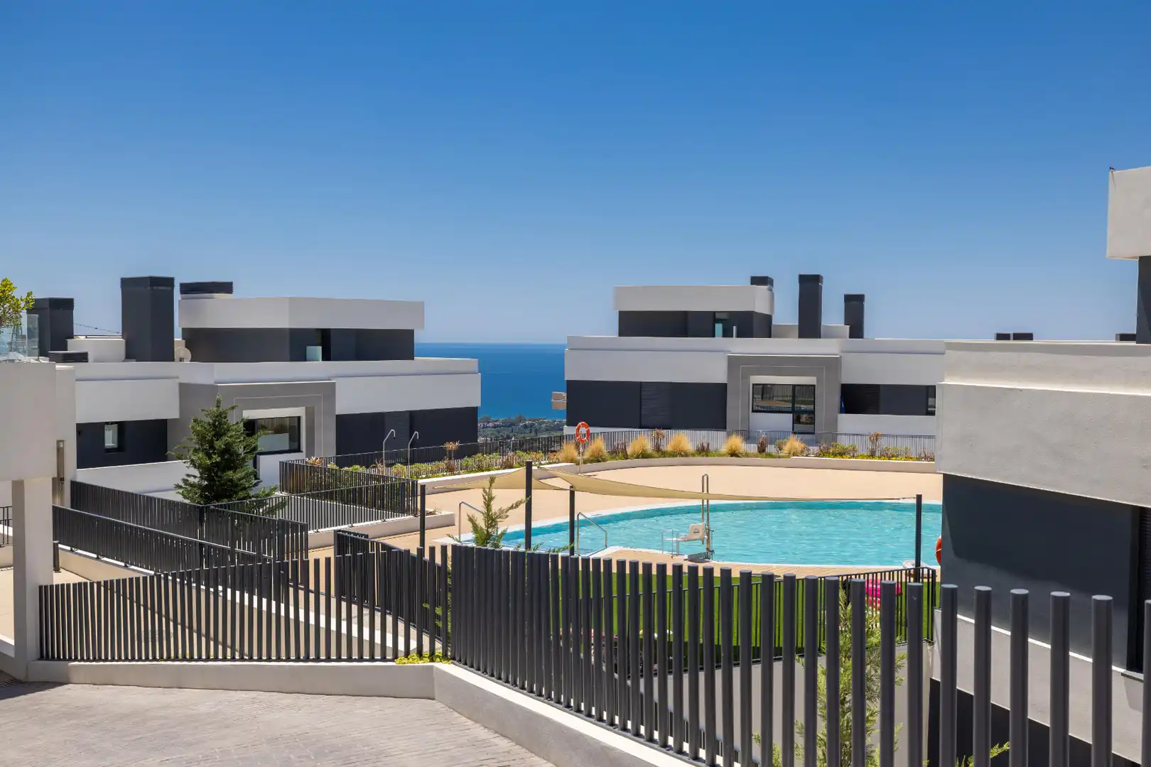 Vista exterior de Piso en venta en Marbella con Aire acondicionado, Calefacción y Terraza