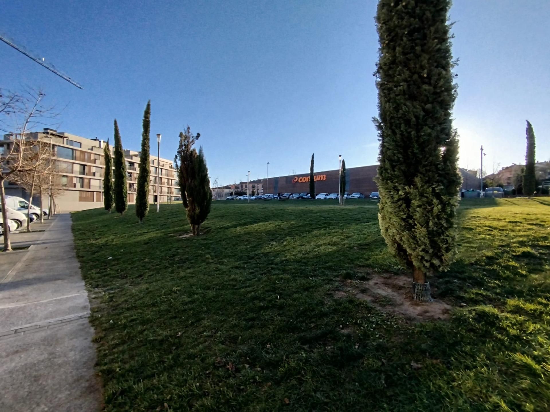 Vista exterior de Pis en venda en Vic