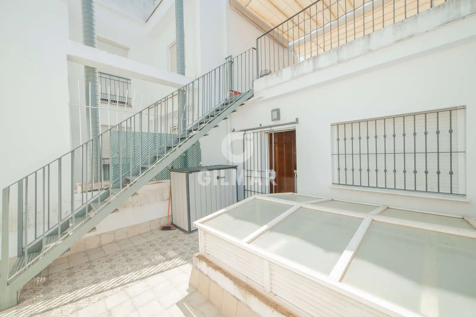Außenansicht von Maisonette zur Miete in Sevilla mit Heizung, Möbliert und Balkon
