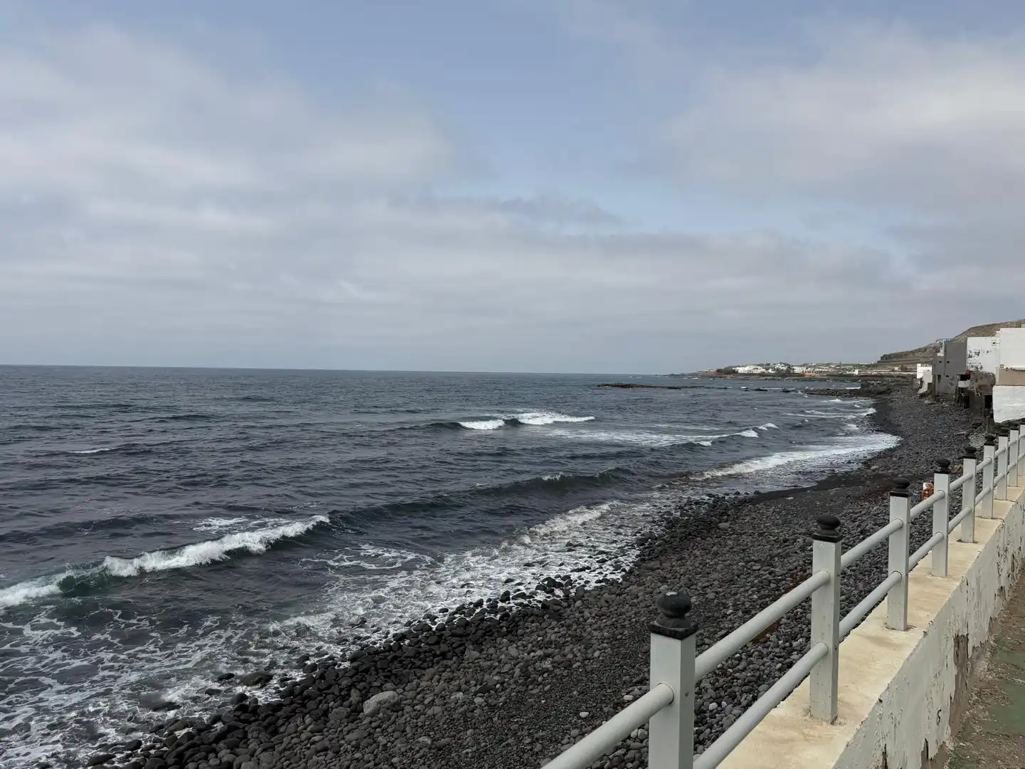 Vista exterior de Piso en venta en Arucas con Terraza, Amueblado y Piscina comunitaria