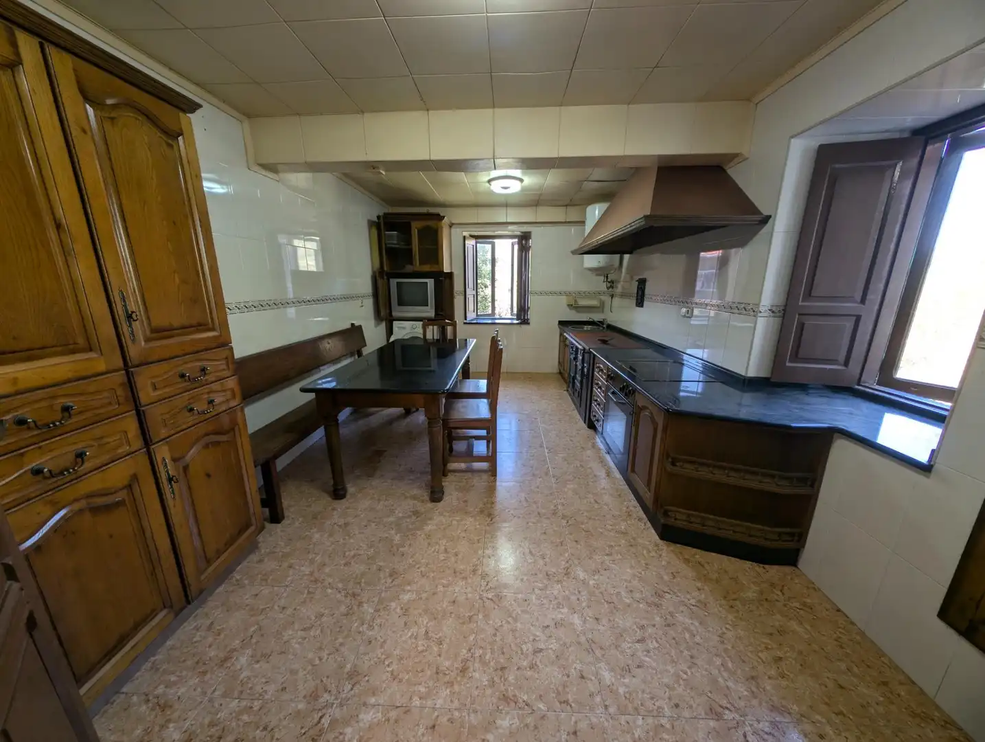 Cocina de Casa o chalet en venta en Salas con Jardín privado, Terraza y Trastero