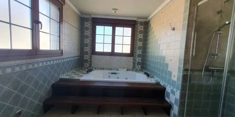 Baño de Casa o chalet en venta en Arriate con Aire acondicionado, Jardín privado y Terraza