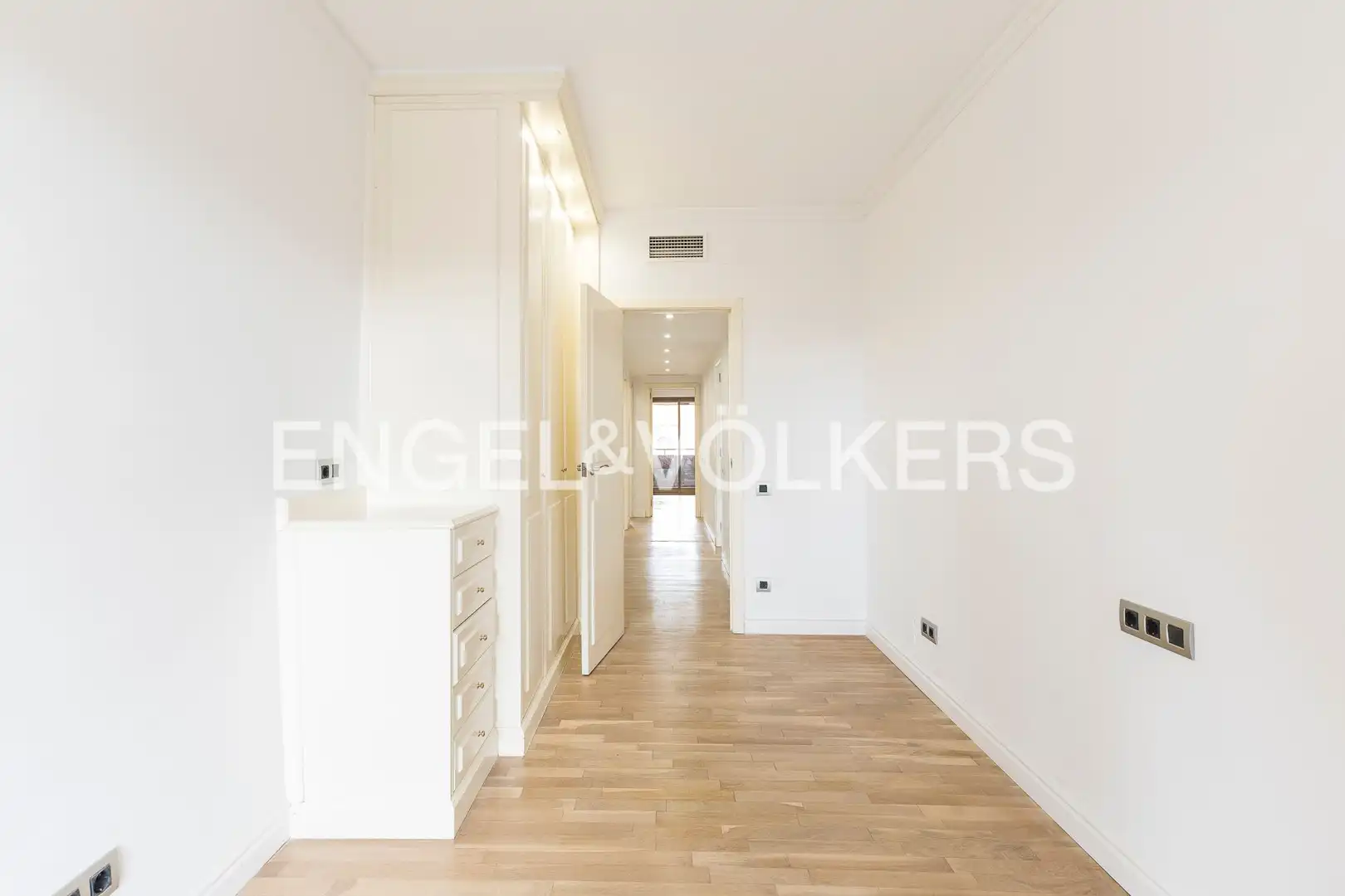 Flat with terrace to rent in Les Corts, imagen 7