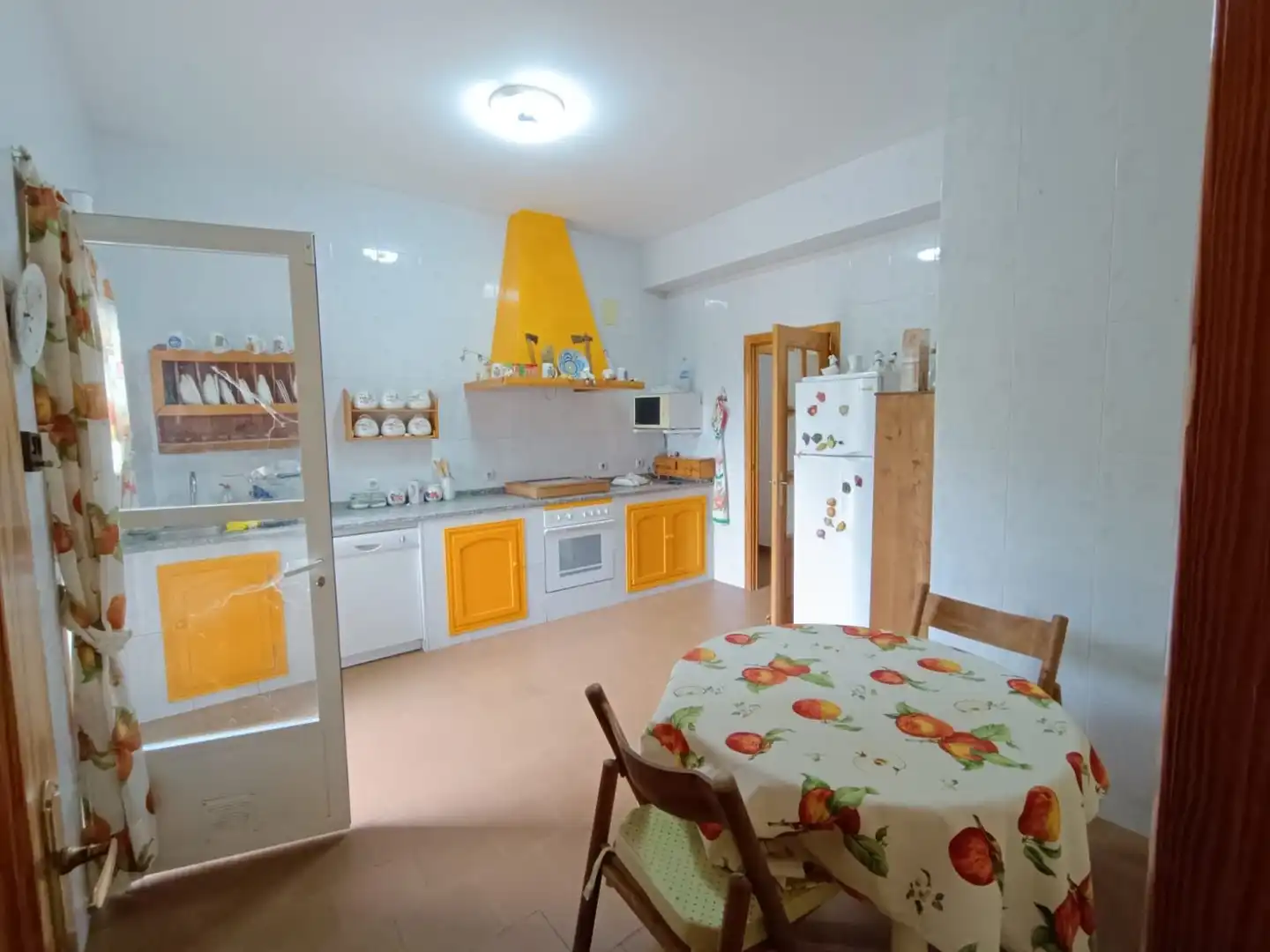 Cocina de Finca rústica en venta en Olías del Rey con Calefacción, Jardín privado y Trastero