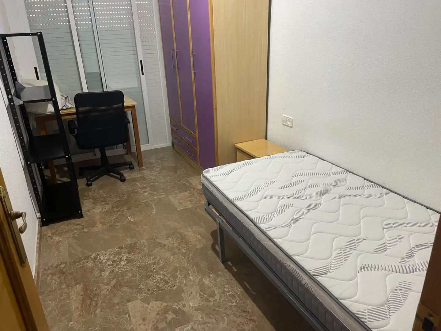 Habitación de Piso de alquiler en Murcia con Amueblado, Horno y Lavadora