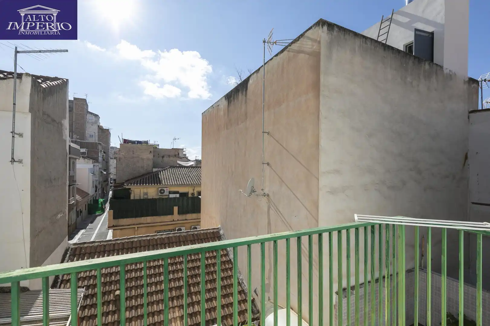 Außenansicht von Wohnung zum Verkauf in Granada