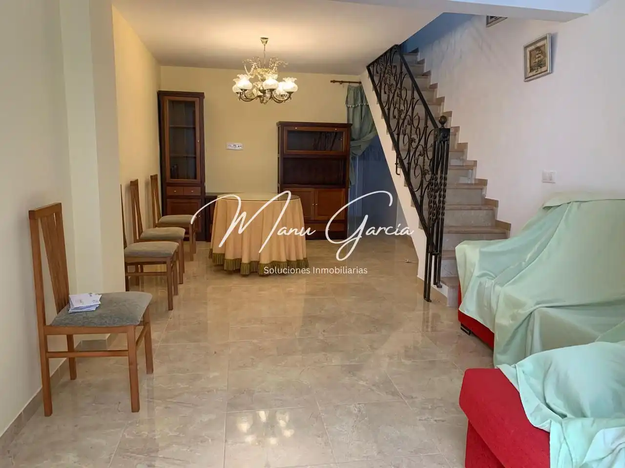Casa adosada en venta en Cuevas de San Marcos con Terraza, Balcón y Internet