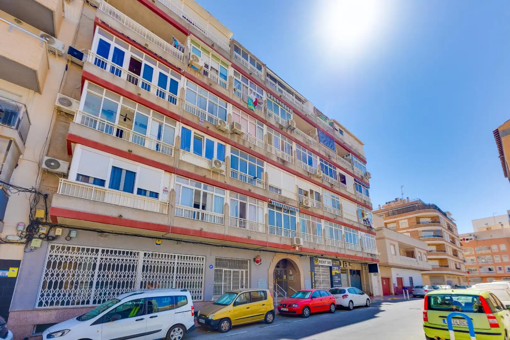Vista exterior de Estudio en venta en Torrevieja con Terraza, Amueblado y Balcón