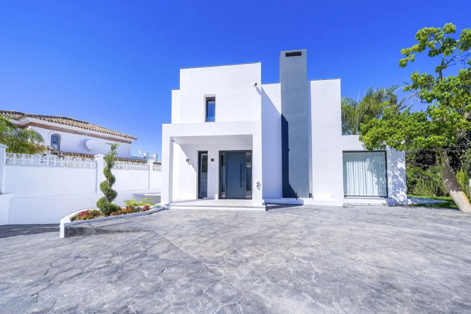Vista exterior de Casa o chalet en venta en Marbella con Aire acondicionado, Jardín privado y Terraza