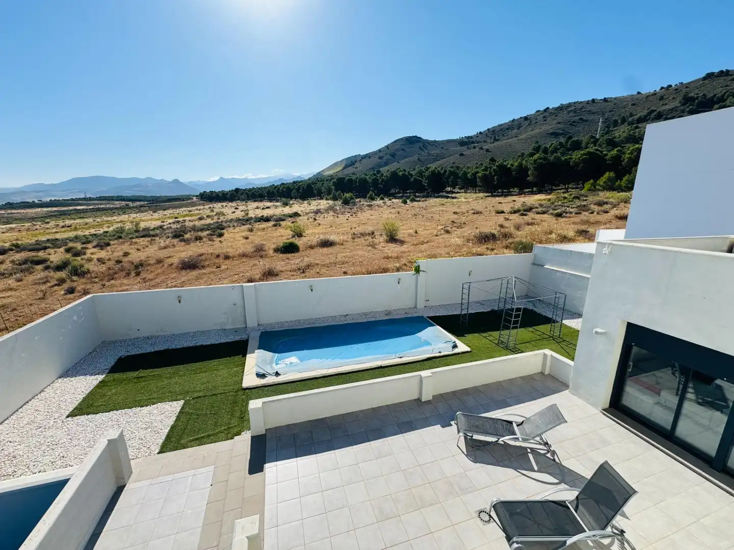 Swimming pool of Houses for rent in Dílar  with Air Conditioner, Private garden and Swimming Pool