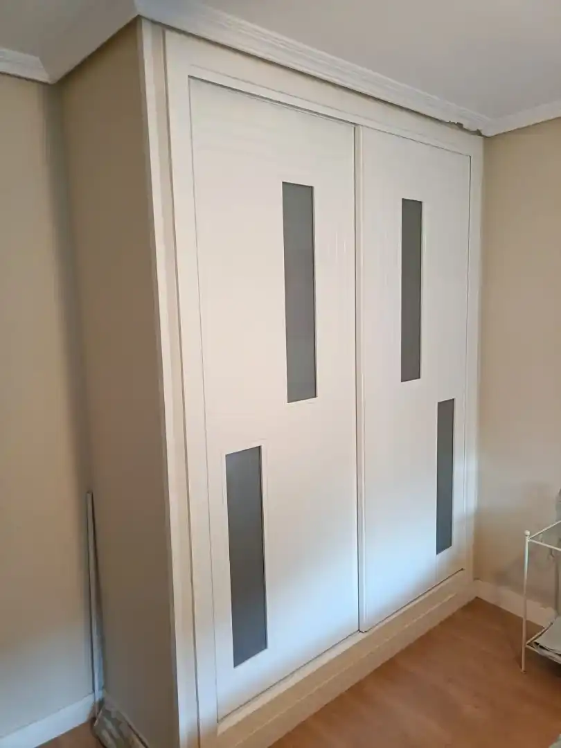 Habitación de Planta baja para compartir en Camarma de Esteruelas con Jardín privado, Parquet y Amueblado