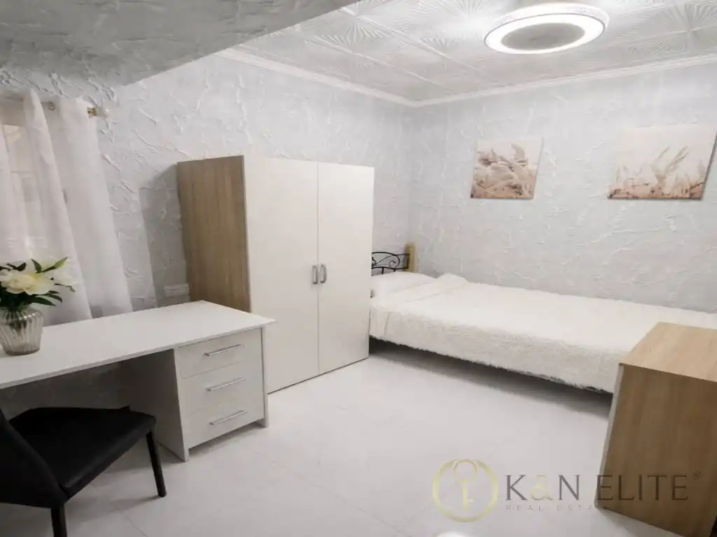 Flat with lift for sale in Calle Conchita Piquer