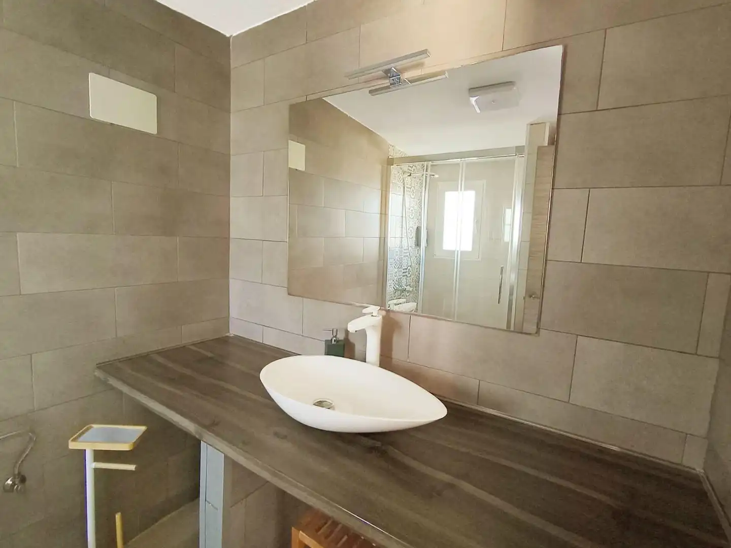Bathroom of Houses for sale in Deltebre