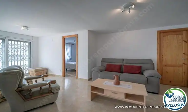 Sala d'estar de Pis en venda en Roses amb Terrassa, Forn i Microones