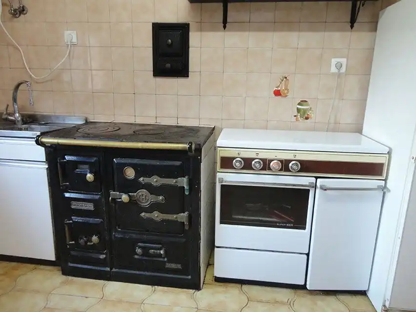 Cuina de Casa o xalet en venda en Mambrillas de Lara amb Jardí privat
