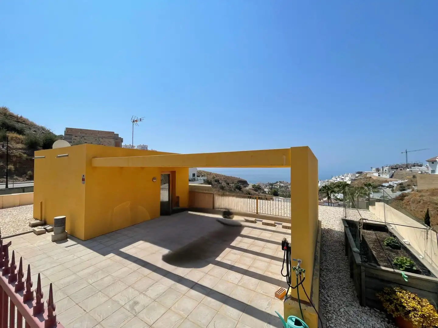 Terrassa de Casa o xalet en venda en Torrox amb Aire condicionat, Jardí privat i Piscina
