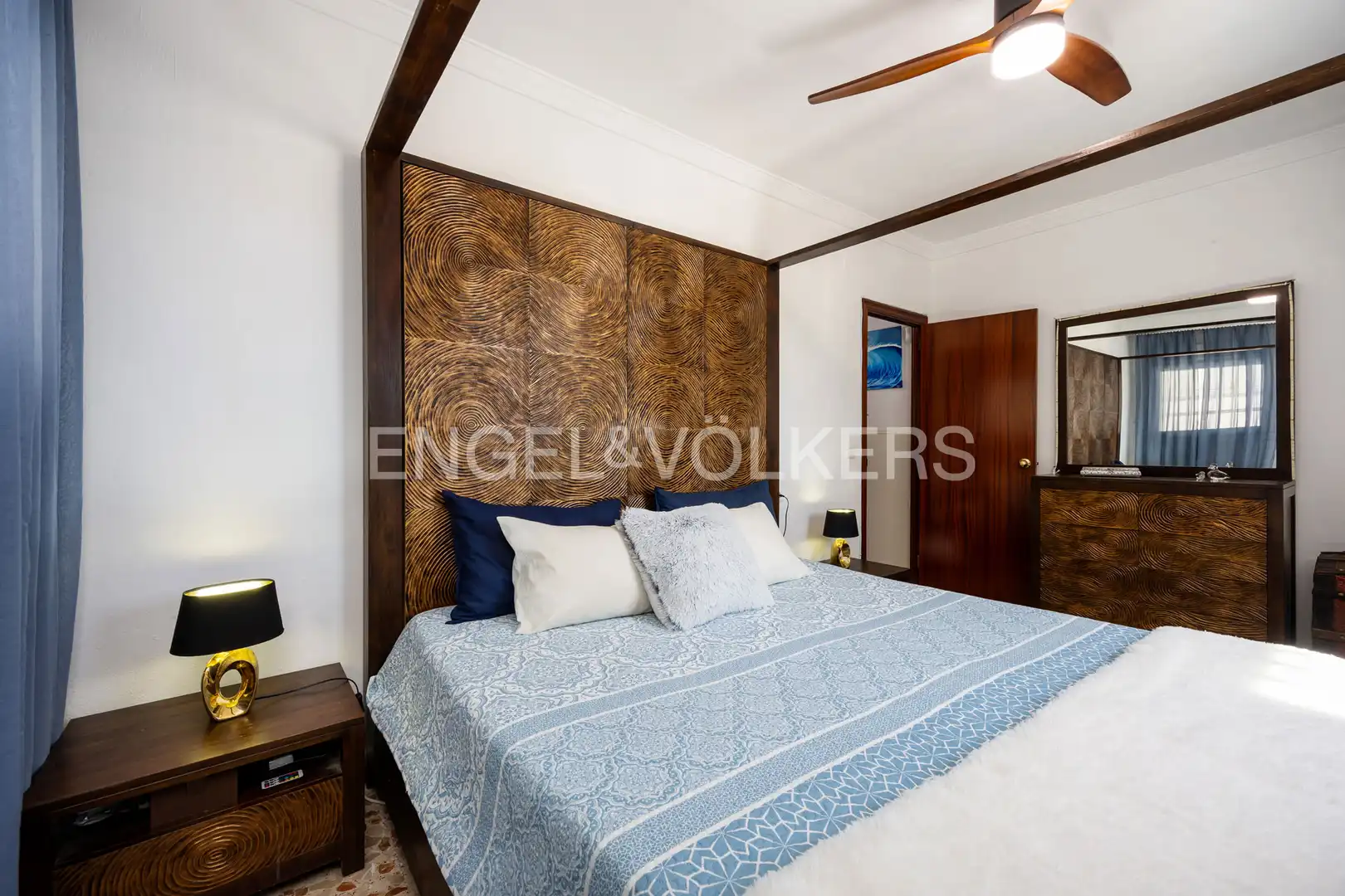 Habitación de Casa o chalet en venta en Chiclana de la Frontera con Aire acondicionado, Calefacción y Jardín privado
